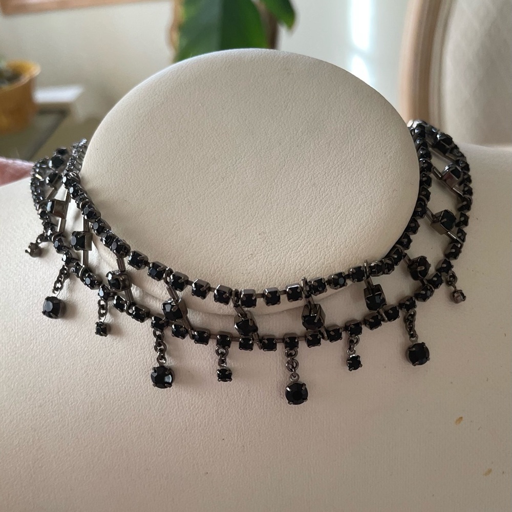 *NWT* Liz Claiborne Elegant Black Choker Necklace